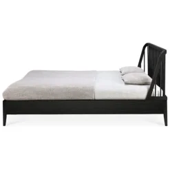 Ethnicraft Oak Spindle King Bed