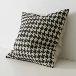 Giovanni Cushion