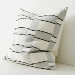 Lorenzo Cushion
