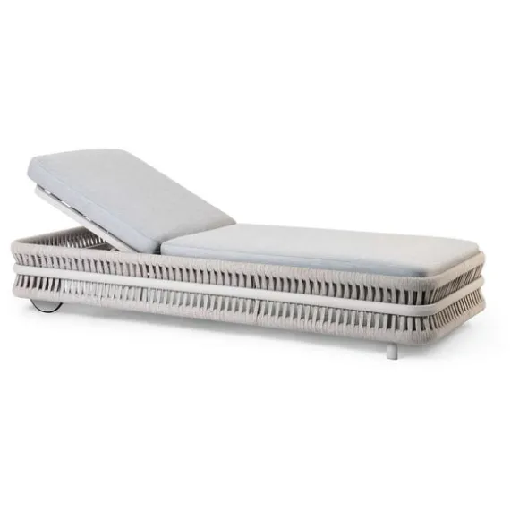 Mindo 106 Sunbed