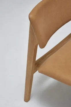 Poise Lounge Chair